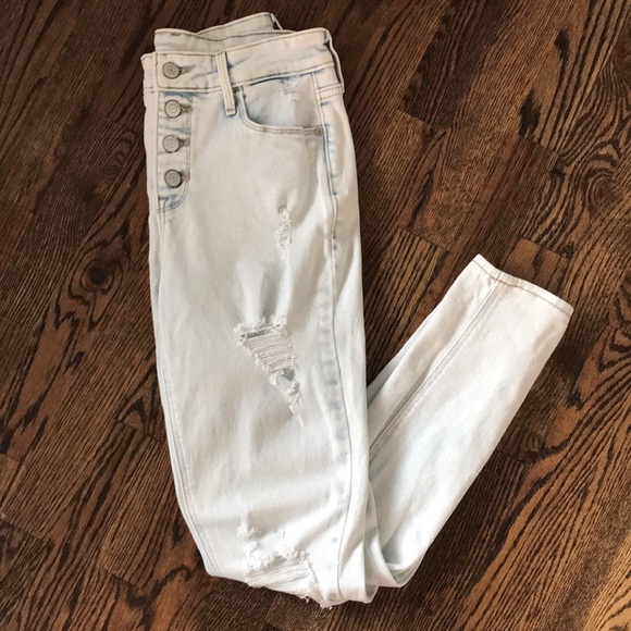 Old Navy Super Skinny Distressed High Rise Rockstar Jeans - Picture 5 of 13